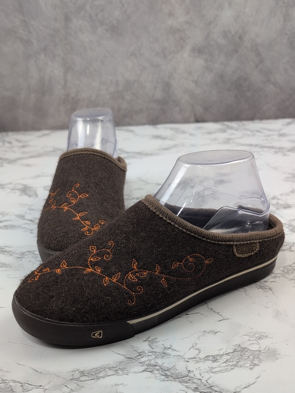 KEEN Brown Wool Felt Embroidered Slip-On Clogs Mules | Size 7.5